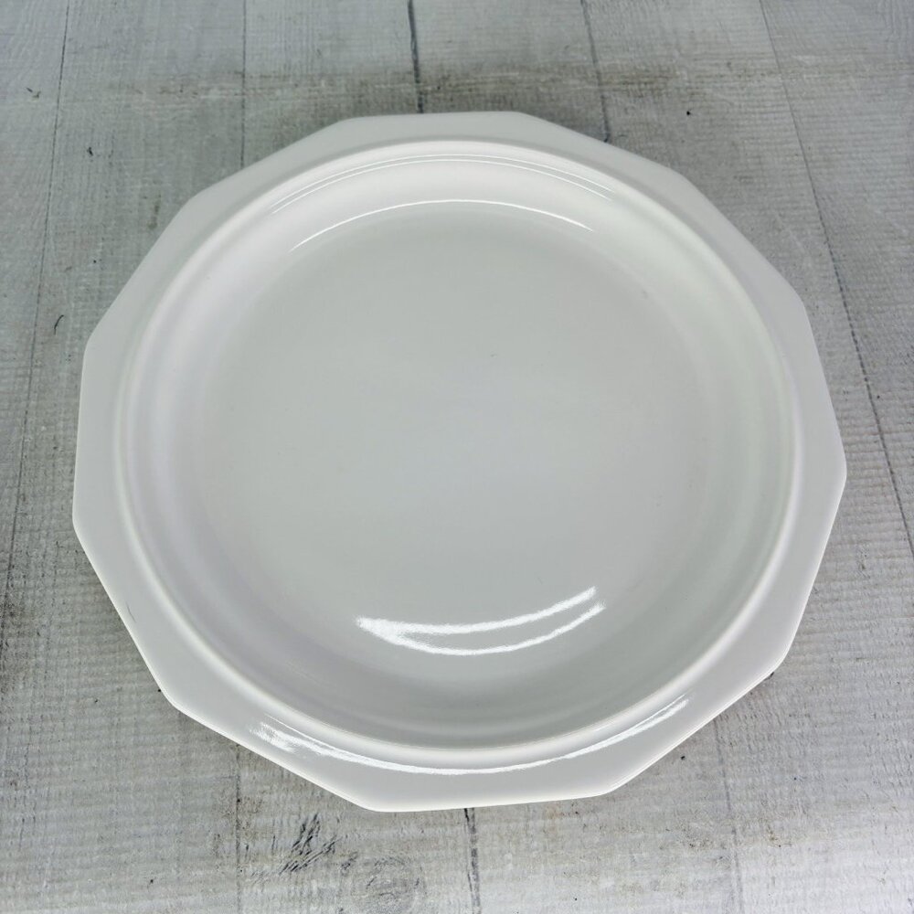 Pfaltzgraff HERITAGE WHITE Multisided Castle Mark Stoneware Dinner Plates Set 4 - Picture 8 of 16